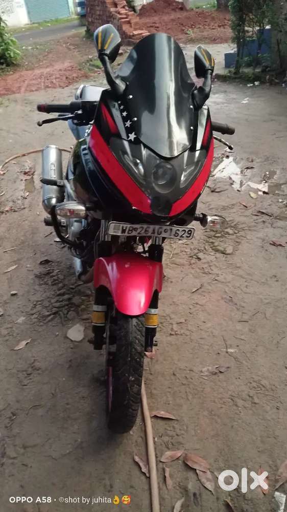 Good condition 2pulasr 220 cc 1st owner bike