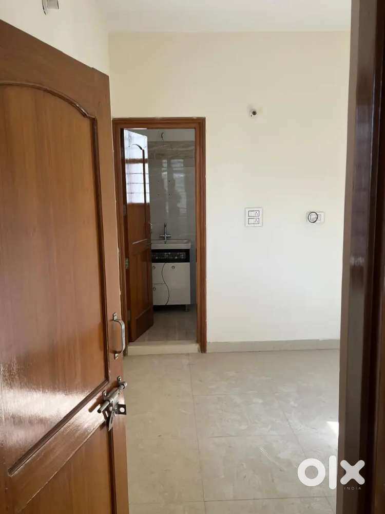 One room set for rent (without kitchen)