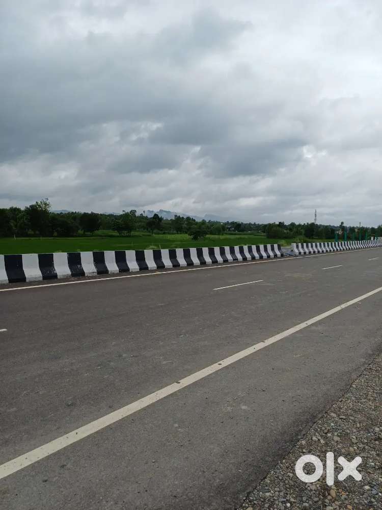 200 sq yd plot near new paonta ballupur 4 lane only 18000 per sq yd