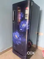 Whirpool 3 years old Fridge @ 8000