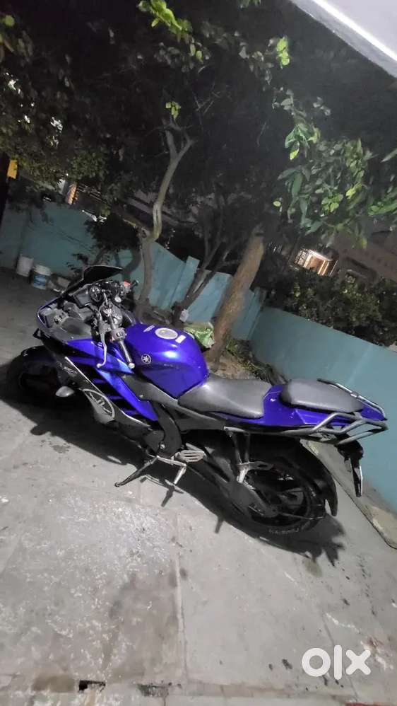 Yamaha r15 v2 good condition