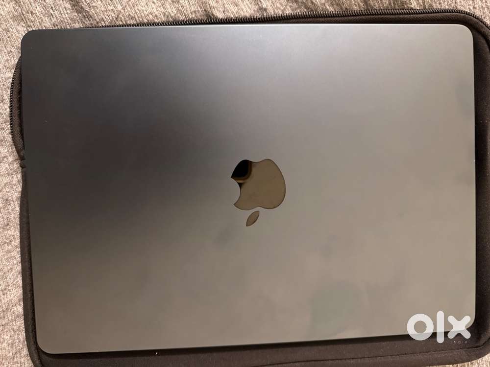 Apple Macbook M2 8/256 GB , Midnight