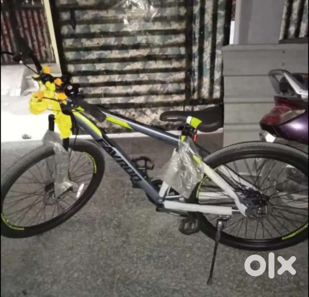 Favron cycle in New condition in premium look