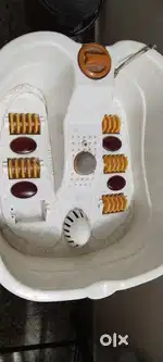 Pedicure tub for beauty parlour