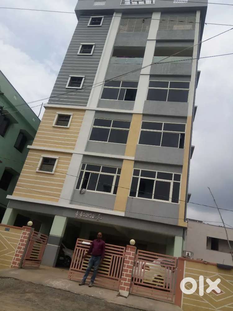 Flat with complete wood work @ Nallapadu  Polytechnic college