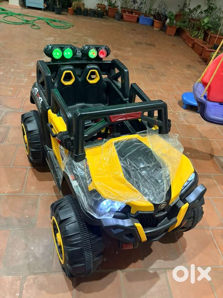 Kids riding car larest model