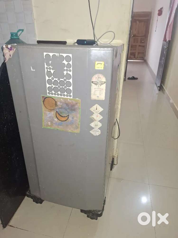 Fridge in Working Condition & Gas Cylinder