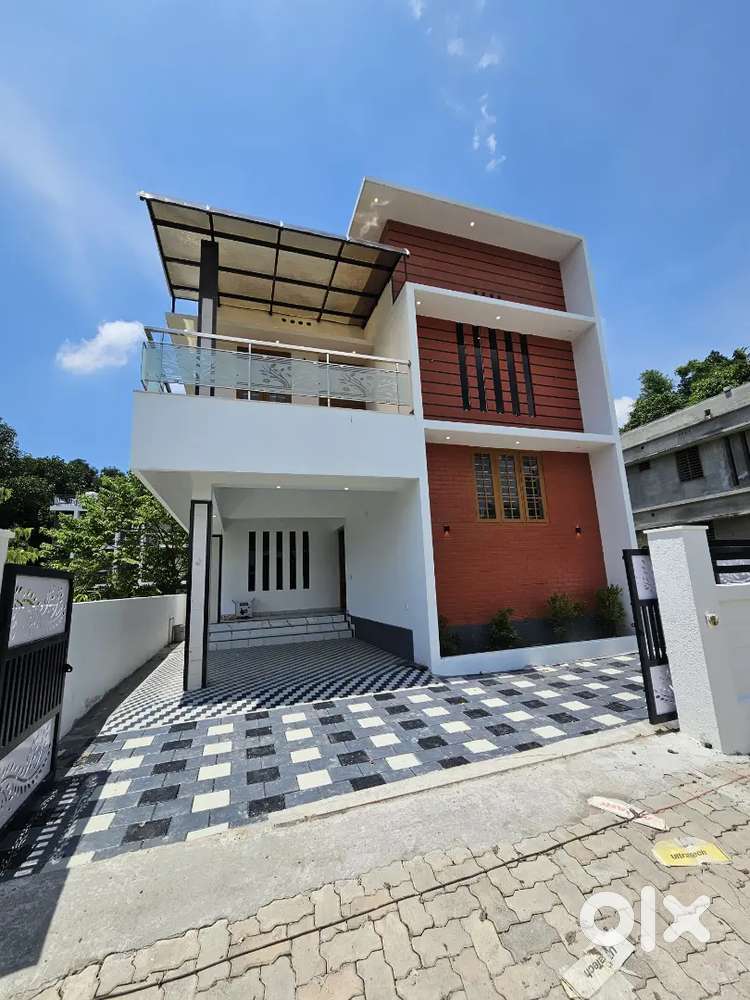 MODERN 3BHK HOUSE FOR SALE AT KAKKANAD PADAMUGAL THUTHIYOOR