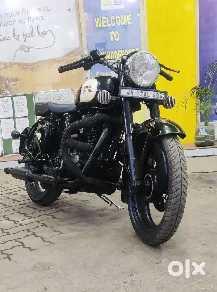 2017 BS4 SPOTLESS ROYAL ENFIELD CLASSIC 350 IN NEW CONDITION
