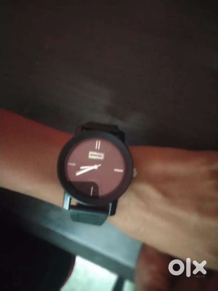 Black Panther analog watch