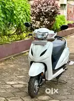 So excellent condition of the scooter shoroom condition