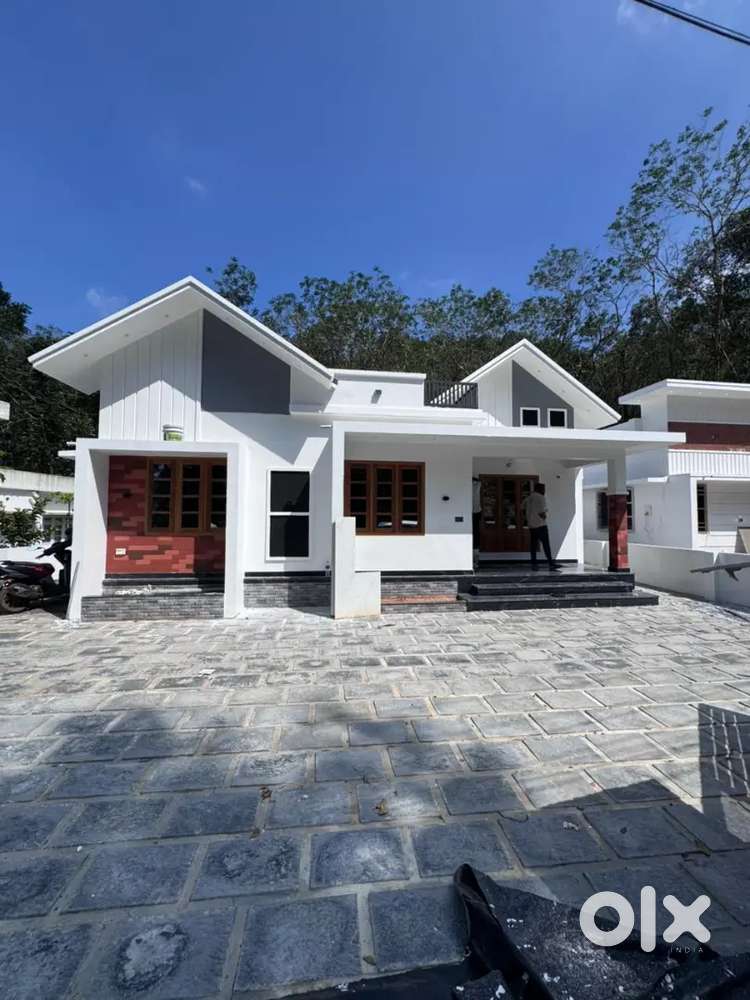 തൊടുപുഴ - മടക്കത്താനം അടുത്ത് 4bhk വീട് വിൽപ്പനയ്ക്ക്