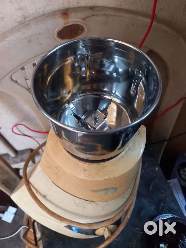 Preethi mixer grinder