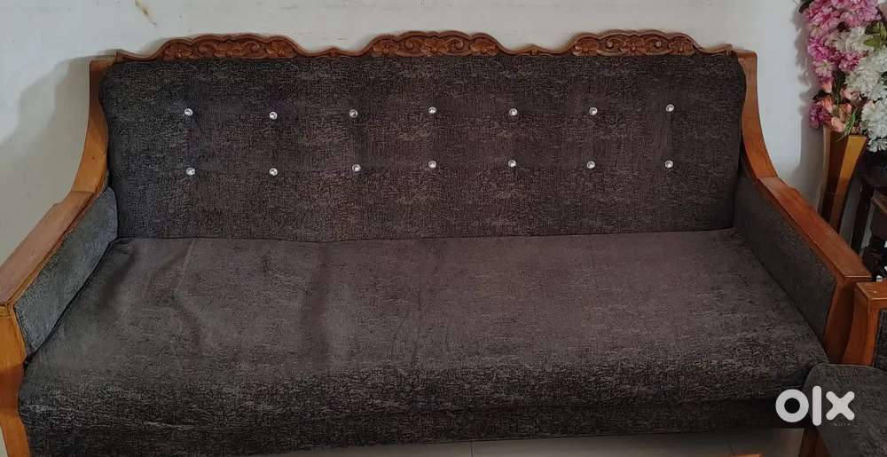 Full Wooden Sofa Set – Classic Design