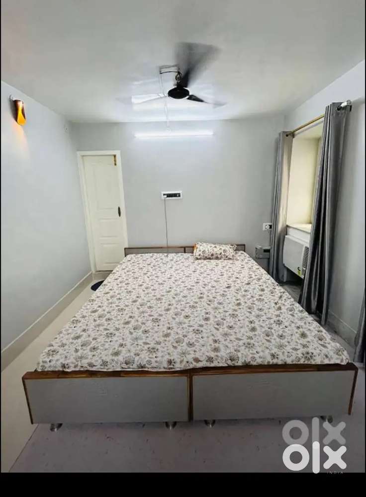 1/2bhk ki rent/share pe flat ,near-PMCH,NMCH koi ho to batana