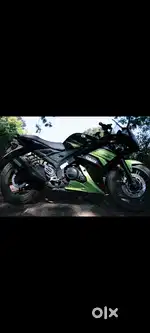 R15S BRAND NEW CONDITION 42000km