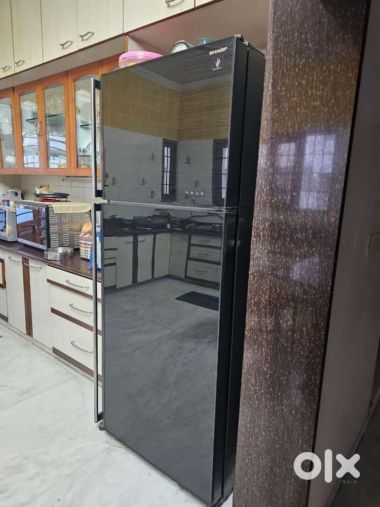 Sharp double door fridge in perfect condition