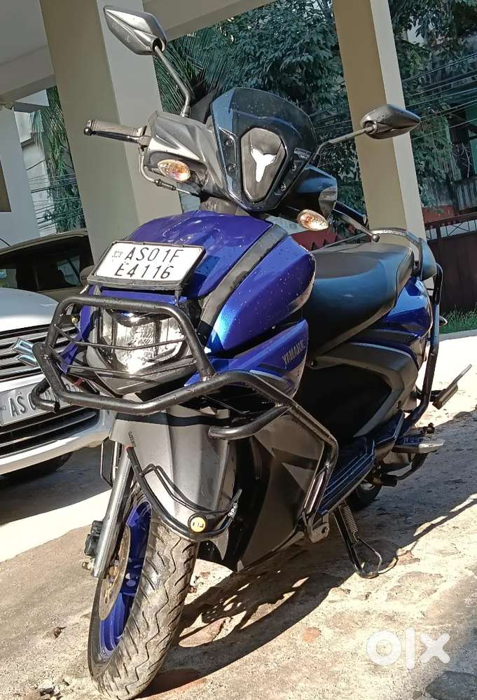 Yamaha Ray Zr 125 Top model is on showroom condition