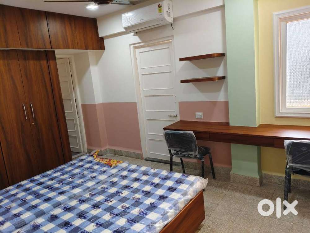 New 1 BK Room for rent at Palasia