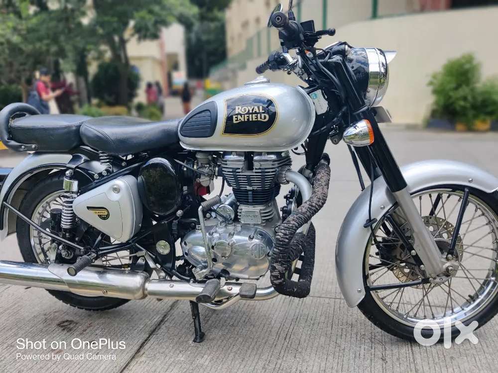 Royal Enfield classic 350 Silver Stone