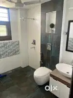 200 gaj luxury Independent house