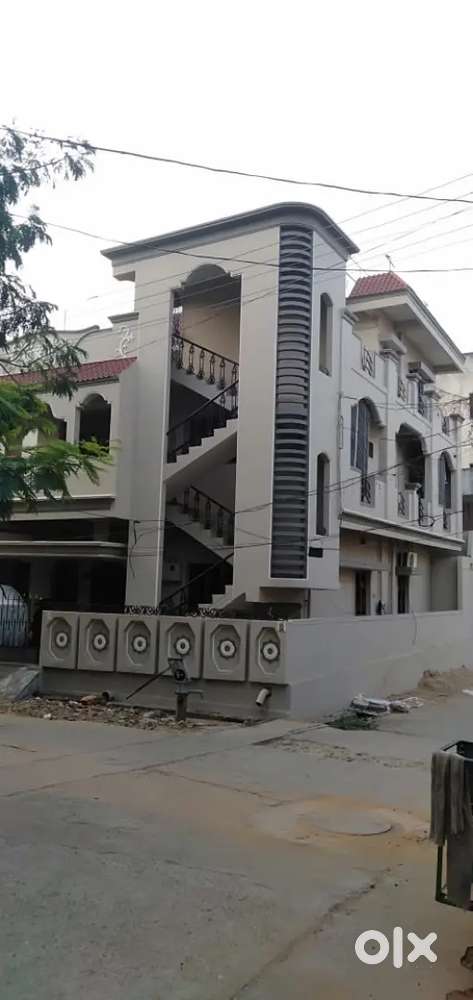 Ladies Hostel (Without Food) – 2BHK Furnished Rooms for Rent”