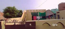200 gaj ghar kiraye k liye uplabdh h. jis me front or back open h.