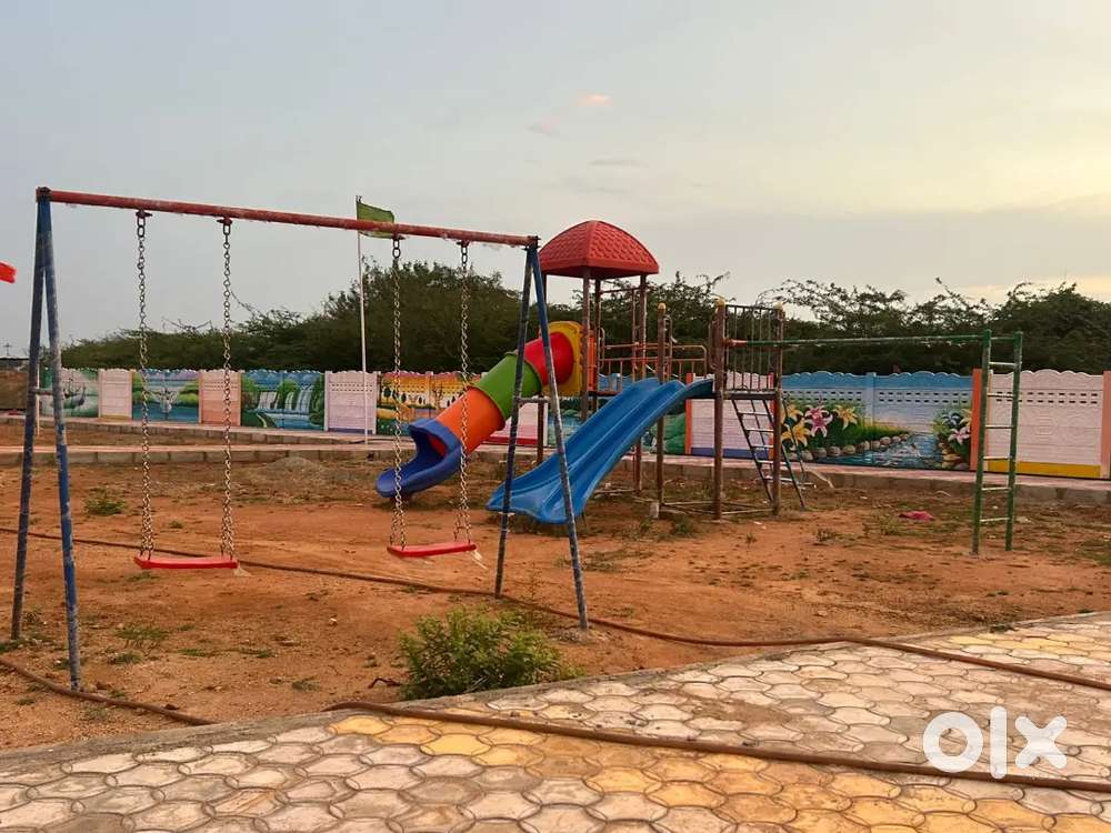 திருச்சி புதுக்கோட்டை நெடுஞ்சாலை அருகே வீட்டு மனைகள்