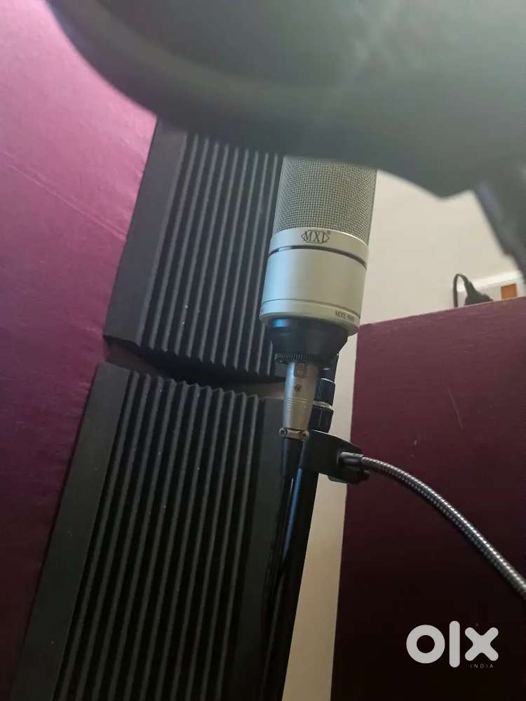 MXL 990 mic with stand and pop filter along with more accessories