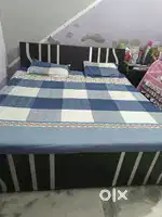 King size bed