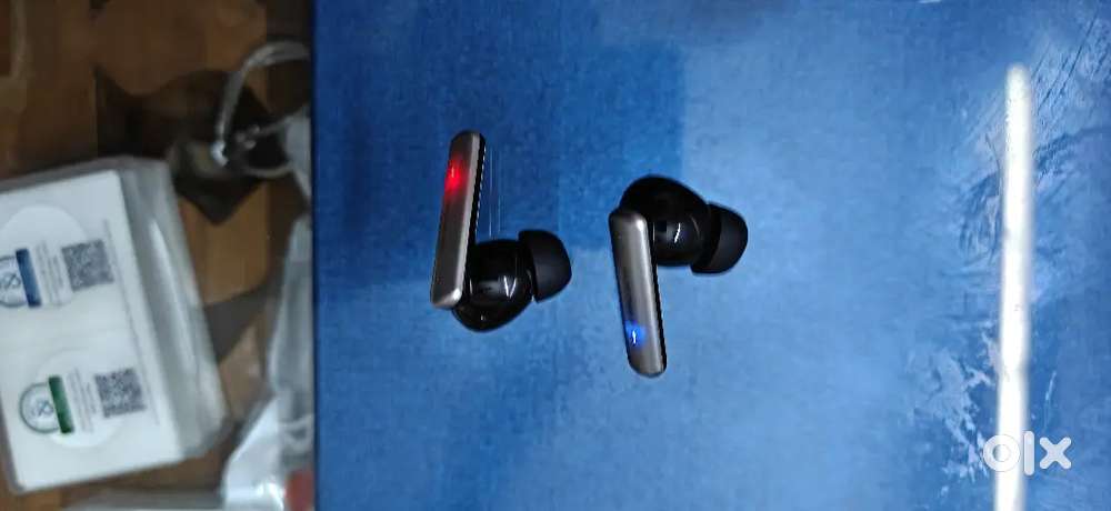 Nu Republic TWS with Bass. Almost like new