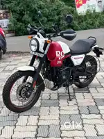 2022 model Himalayan Scram 411 - White flame
