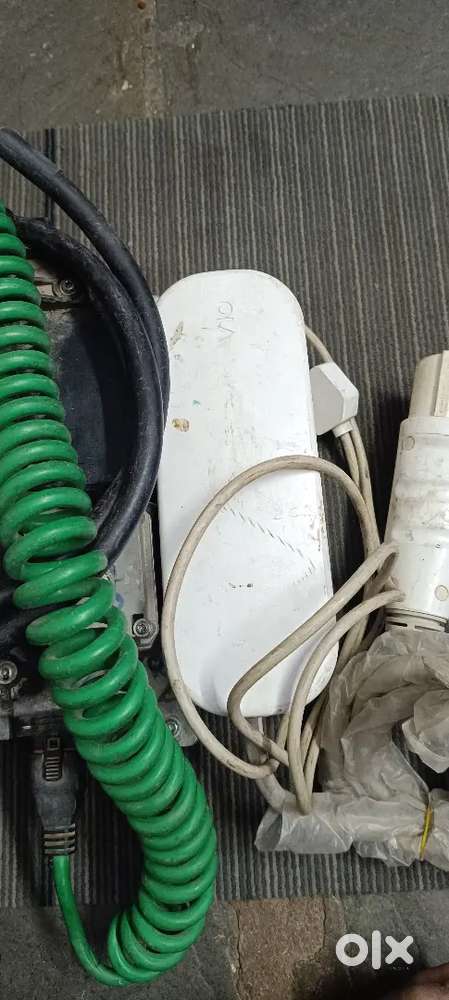 OFBC 2200W auto charger