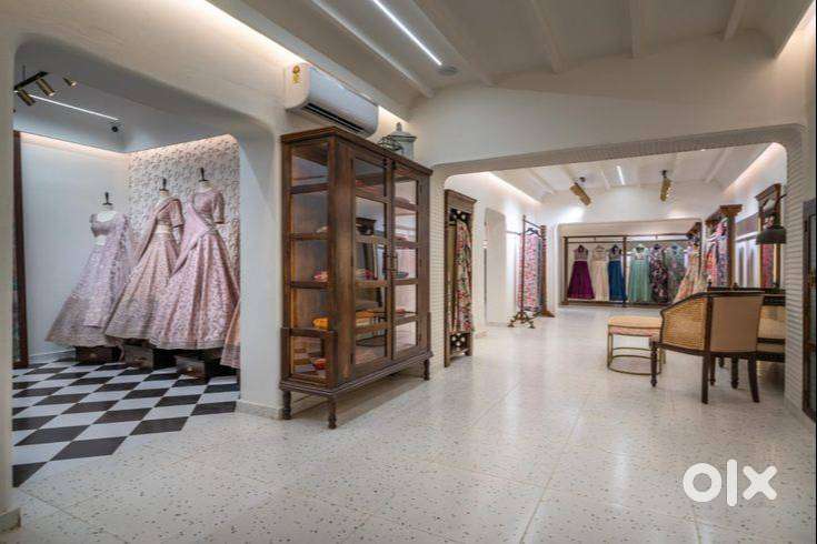 1300Sqft RS Puram Showroom space Available