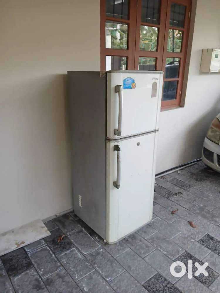 Fridge for sale at kadavanthara