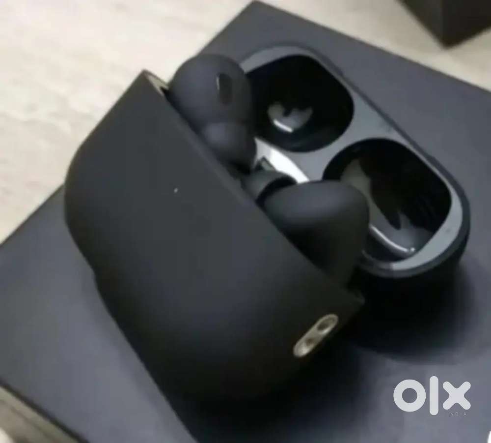 Wireless Bluetooth earphones