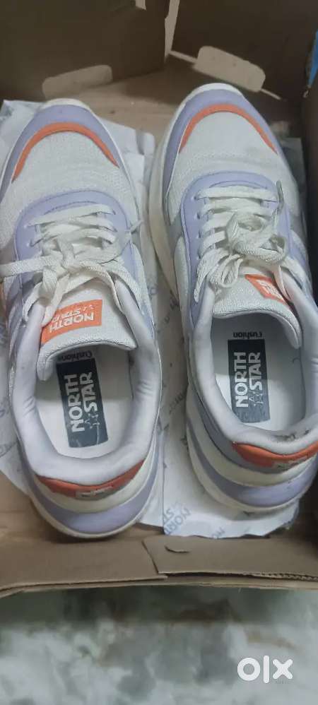 Bata North Star White & Lavendar Sneaker