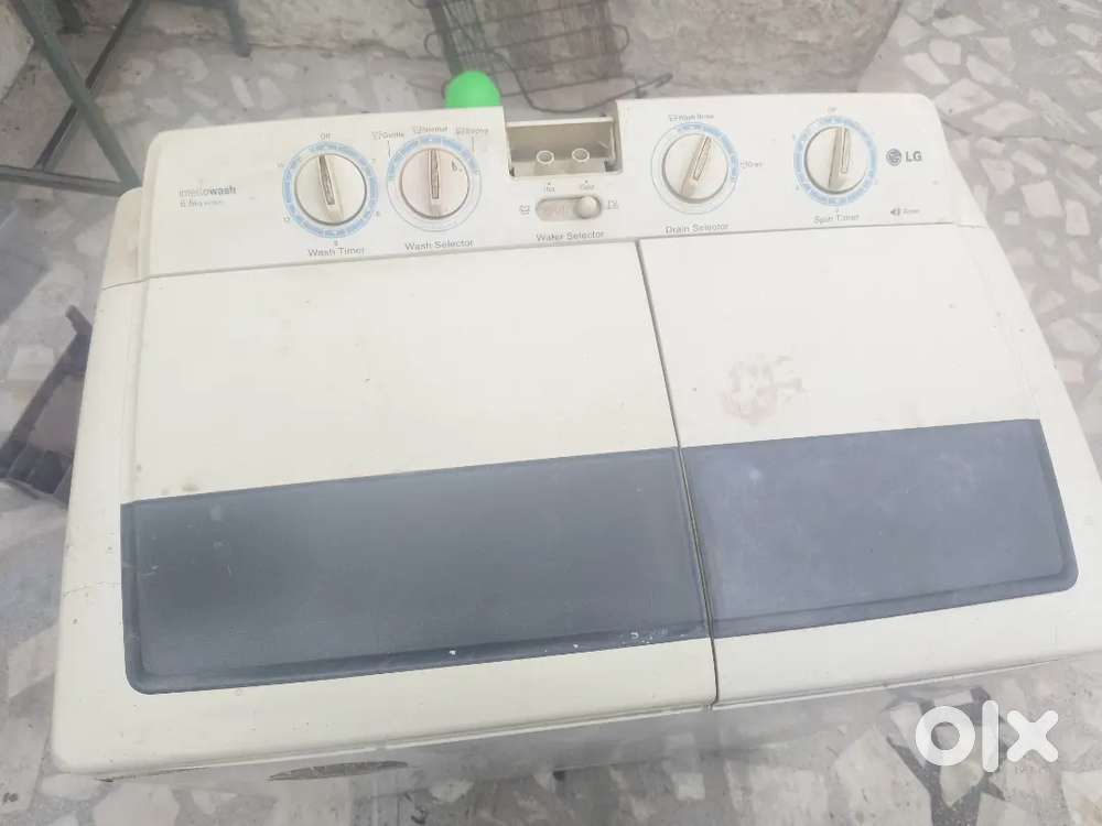 LG 6.5kg sami automatic washing machine