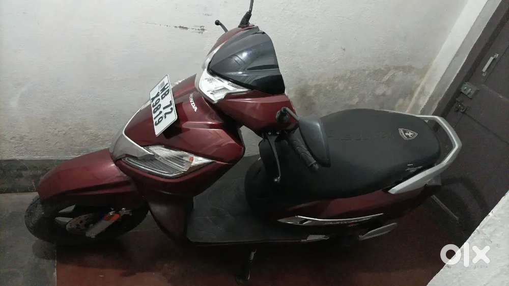 BS 6 Model A one condition only one person used Activa 125 scooty