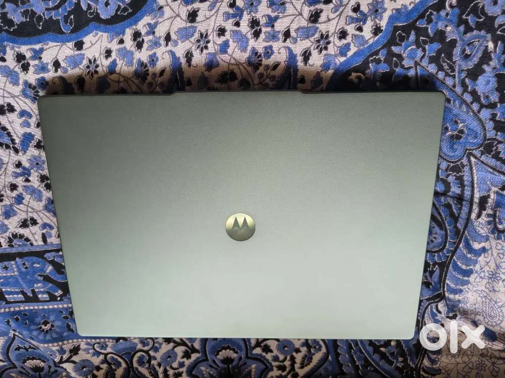 Motorola moto book 60 in mint condition