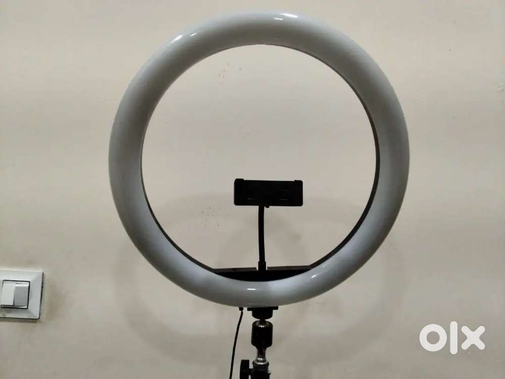 Ring Light with Stand – Hardly Used, Like New Condition