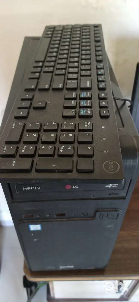 Desktop cpu with keyboard and mouse