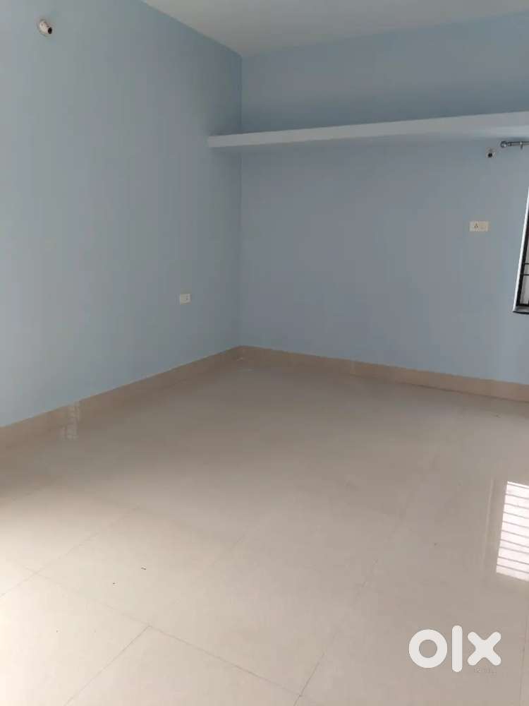 2bhk 12000 dumduma only family Job holder allowed