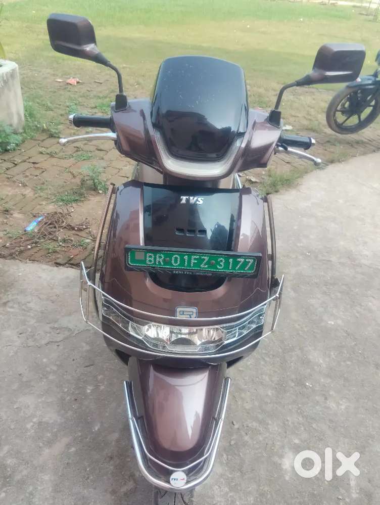 TVS IQUBE S