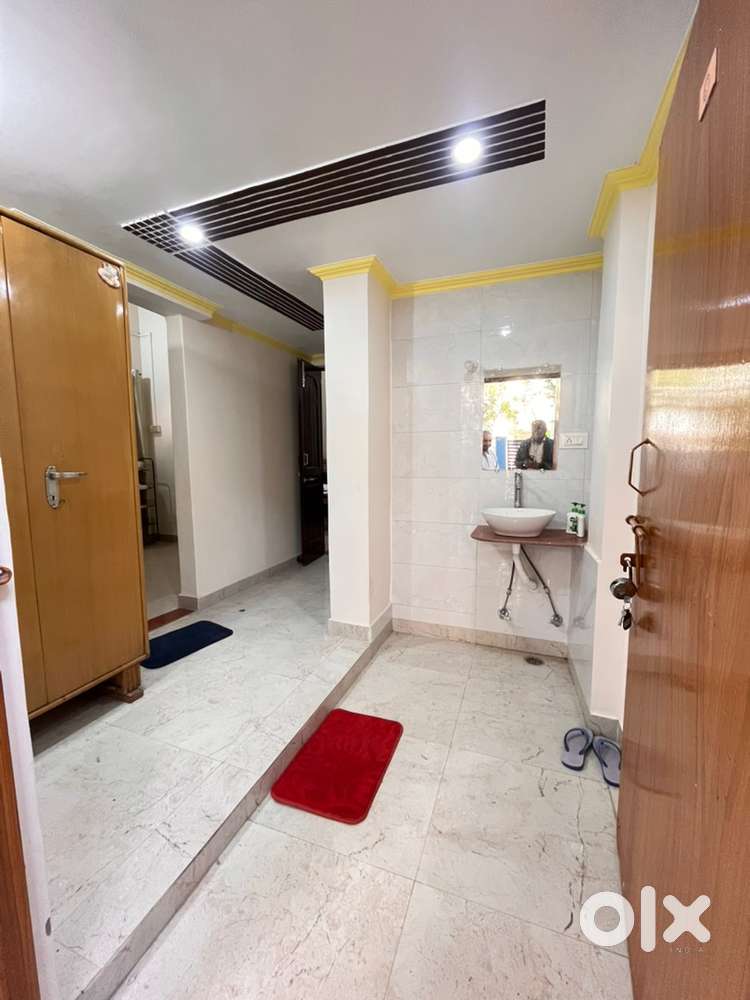 Ravi Properties Manduadih 2Bhk Full furnished flat Fr Rent Naria Lanka