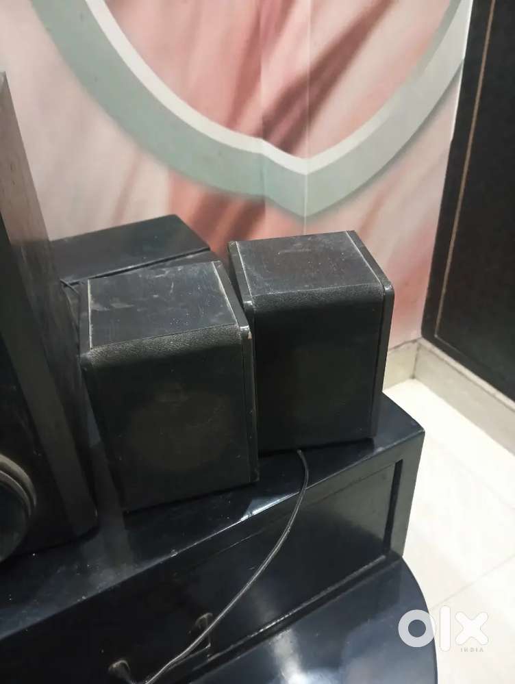 Two speaker and one I bell woofer
