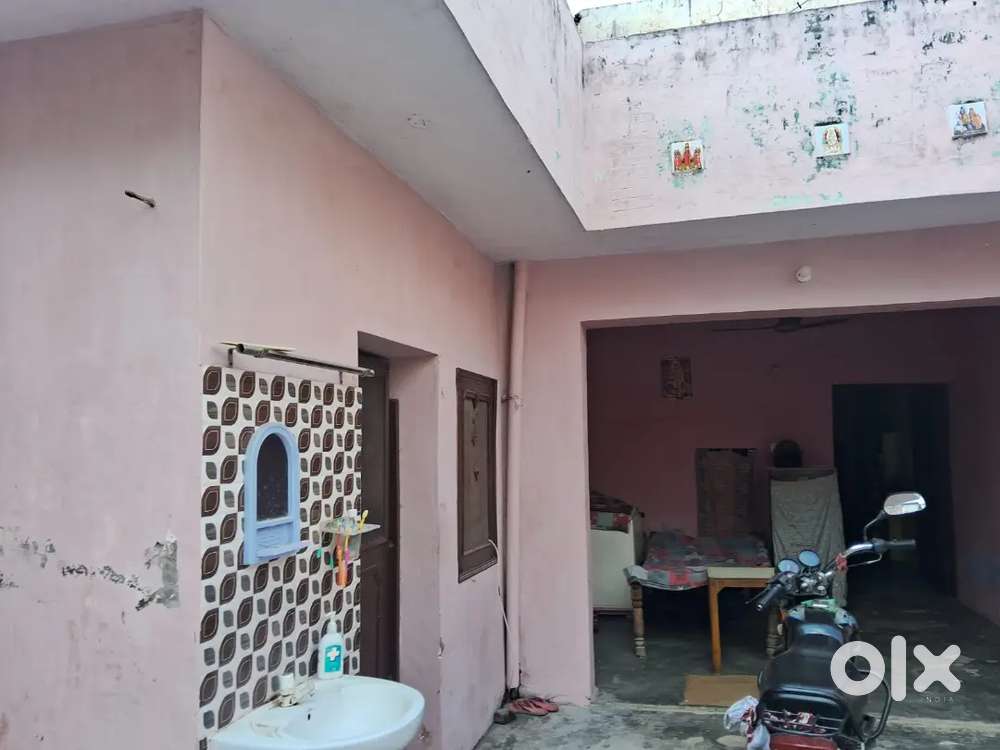 Old house vill. Jhuton ka nagla