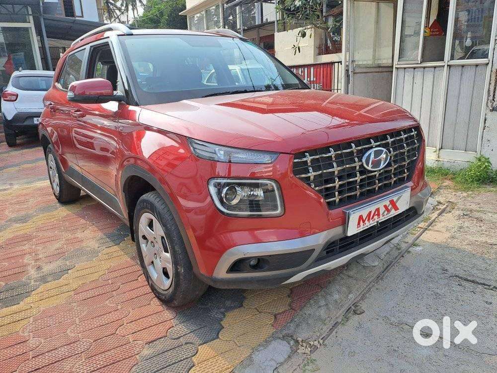 Hyundai Venue 1.2 S Plus, 2020, Petrol