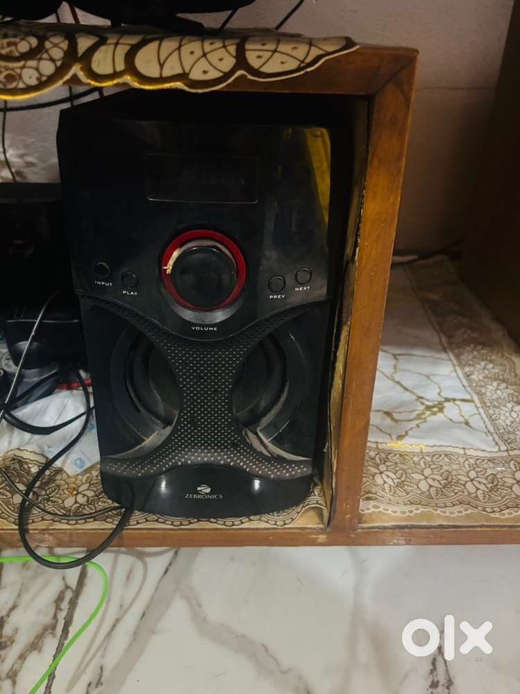 Budget gaming computer without storages and cabinet