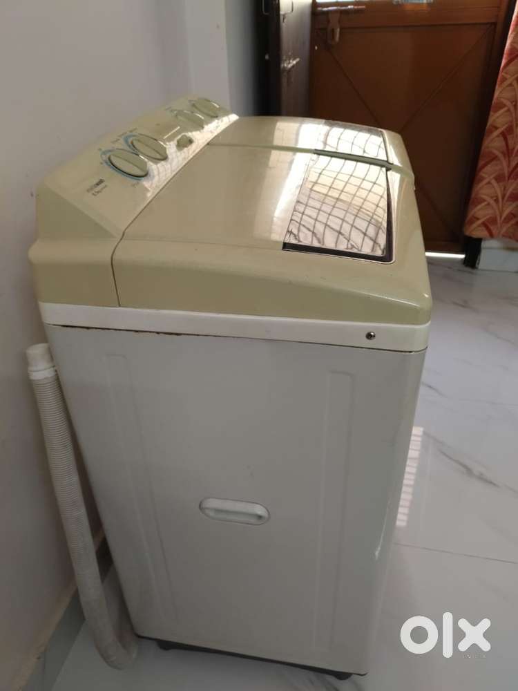 6.5 Kg LG सेमी ऑटोमैटिक वॉशिंग मशीन – बेहतरीन स्थिति में